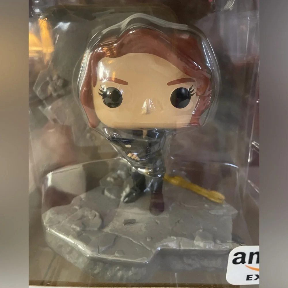 Funko Pop! Deluxe Marvel Avengers Black Widow #588